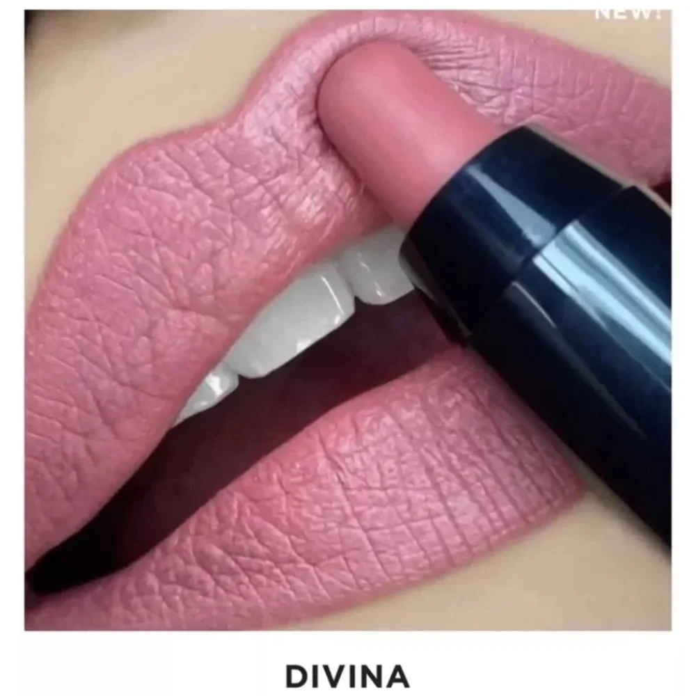 💎 REINA REBELDE Bold Lip Color Stick/Satin Lipstick Shade Divina